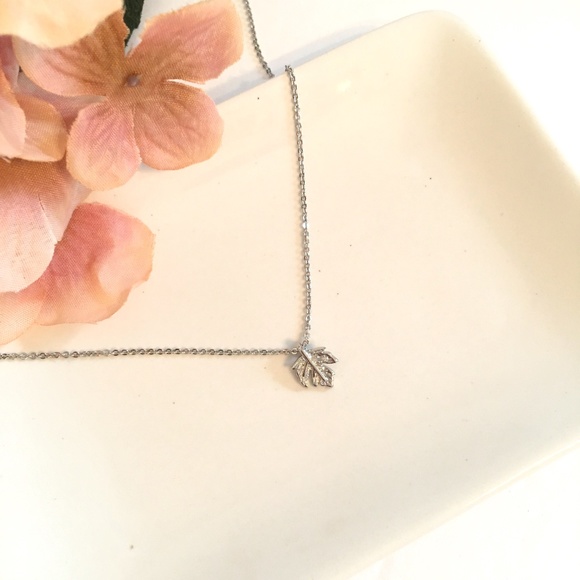 925 Maple Leaf Necklace - Picture 5 of 14